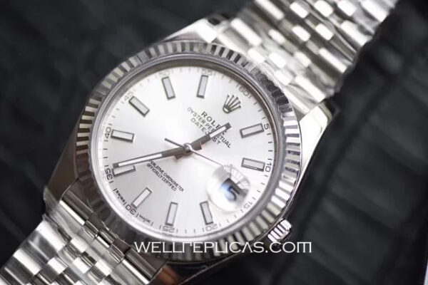 Man Rolex Datejust 41mm Case Stainless Steel Silver Band Watch